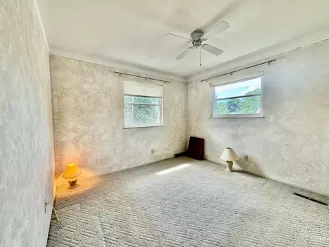 Bedroom - 324 Bob Dr, Cincinnati, OH 45238 photo 7 of 9