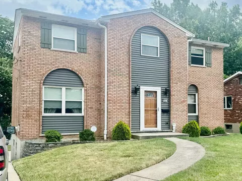 Exterior - 324 Bob Dr, Cincinnati, OH 45238 photo 3 of 9