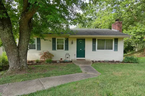 301 Ivy Hill Dr, Lawrenceburg, IN 47025