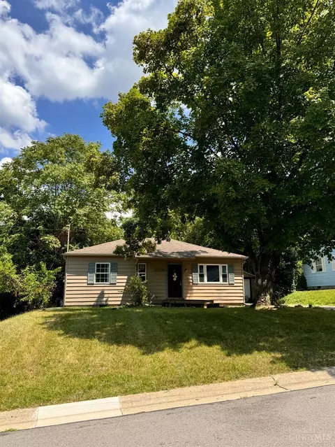 2009 Spencer Ln, Middletown, OH 45042