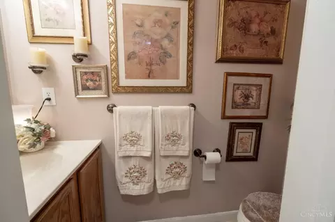 Bath - 1186 Forest Run Dr, Batavia, OH 45103 photo 1 of 5