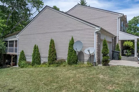 Exterior - 1186 Forest Run Dr, Batavia, OH 45103 photo 5 of 14