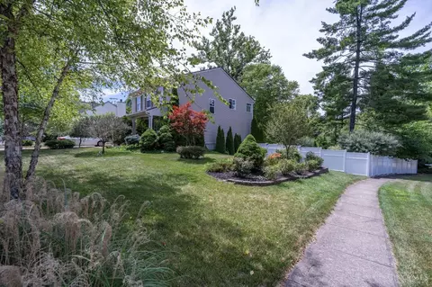 Exterior - 1186 Forest Run Dr, Batavia, OH 45103 photo 4 of 14