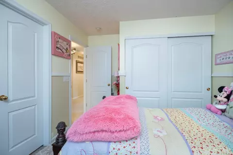 Bedroom - 1186 Forest Run Dr, Batavia, OH 45103 photo 5 of 6