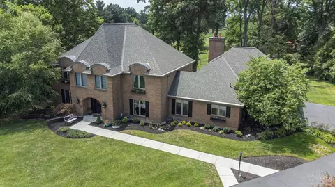 Exterior - 27 Heritage Ct, Blue Ash, OH 45241 photo 11 of 12