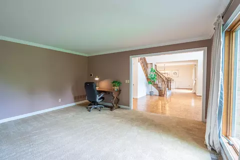 Living - 27 Heritage Ct, Blue Ash, OH 45241 photo 1 of 1