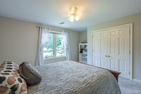 Bedroom - 27 Heritage Ct, Blue Ash, OH 45241 photo 6 of 9