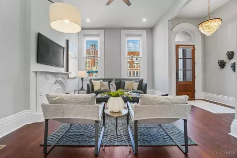 Living - 2018 Freeman Ave, Cincinnati, OH 45214 photo 2 of 5