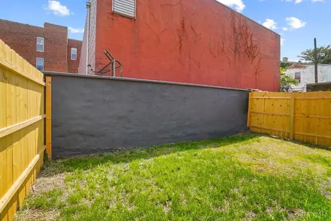 Exterior - 2018 Freeman Ave, Cincinnati, OH 45214 photo 14 of 17