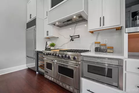 Kitchen - 2018 Freeman Ave, Cincinnati, OH 45214 photo 4 of 7