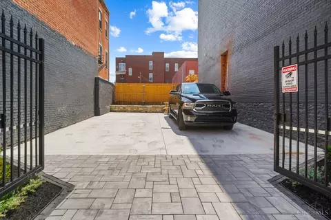 Exterior - 2018 Freeman Ave, Cincinnati, OH 45214 photo 16 of 17