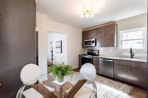 Kitchen - 4105 Whetsel Ave, Cincinnati, OH 45227 photo 5 of 5