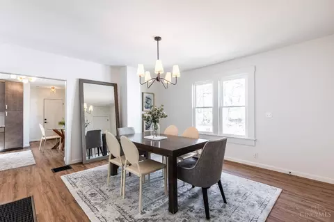 Dining - 4105 Whetsel Ave, Cincinnati, OH 45227 photo 1 of 4