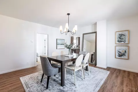 Dining - 4105 Whetsel Ave, Cincinnati, OH 45227 photo 2 of 4