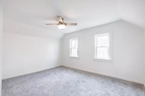 Bedroom - 4105 Whetsel Ave, Cincinnati, OH 45227 photo 4 of 5