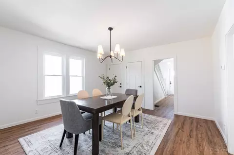 Dining - 4105 Whetsel Ave, Cincinnati, OH 45227 photo 3 of 4