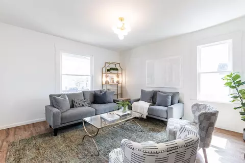 Living - 4105 Whetsel Ave, Cincinnati, OH 45227 photo 4 of 4