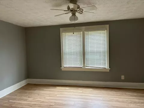1906 W Fork Rd, Cincinnati, OH 45223 photo 3