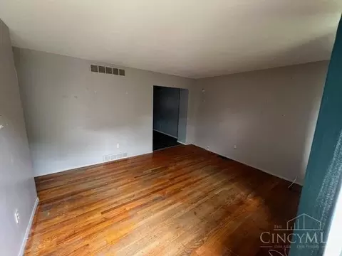 1237 Blanchard Ave, Cincinnati, OH 45205 photo 2