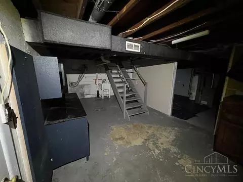 1237 Blanchard Ave, Cincinnati, OH 45205 photo 11