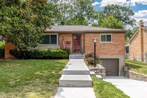 6547 Oak Knoll Dr, Cincinnati, OH 45224