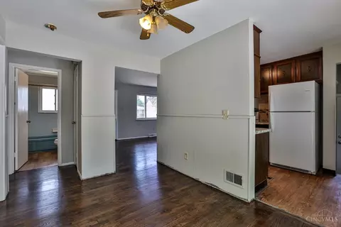 Entry Way - 4288 Grotto Ct, Cheviot, OH 45211 photo 1 of 2