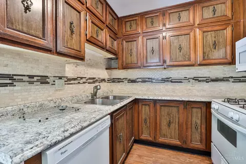 Kitchen - 4288 Grotto Ct, Cheviot, OH 45211 photo 3 of 5