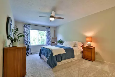Bedroom - 725 Castlegate Ln #102, Cincinnati, OH 45231 photo 1 of 4