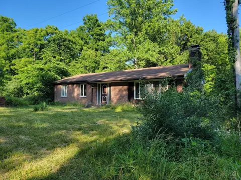 11510 Long Branch Rd, Moores Hill, IN 47032
