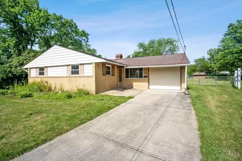 997 Pilgrim Pl, Springdale, OH 45246 photo 2