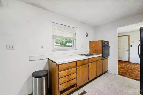 997 Pilgrim Pl, Springdale, OH 45246 photo 9