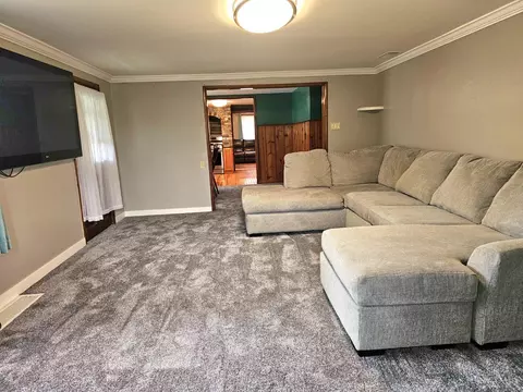 Living - 523 Aldor Ln, Cincinnati, OH 45255 photo 2 of 2