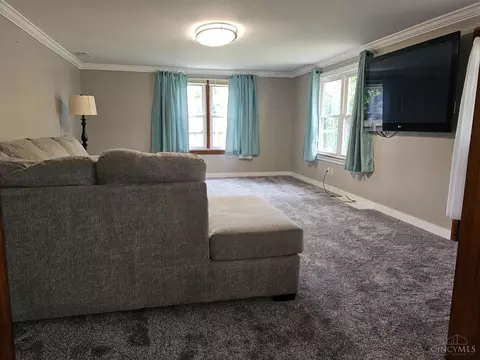 Living - 523 Aldor Ln, Cincinnati, OH 45255 photo 1 of 2