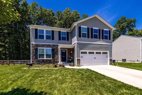 6113 Woodview Dr, Loveland, OH 45140