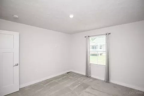 Bedroom - 7525 Harbor Way, Harrison, OH 45030 photo 2 of 3