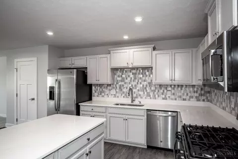 Kitchen - 7525 Harbor Way, Harrison, OH 45030 photo 1 of 2