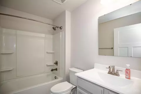 Bath - 7525 Harbor Way, Harrison, OH 45030 photo 3 of 3