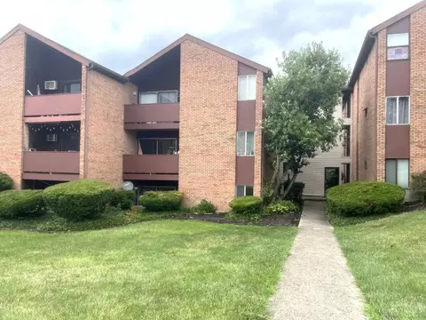4900 Chalet Dr #801, Saint Bernard, OH 45217