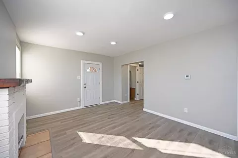 1271 Henkel Dr, Cincinnati, OH 45205 photo 8