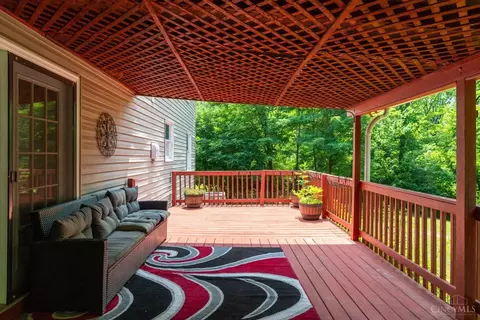 Exterior - 4433 Festive Ct, Cincinnati, OH 45245 photo 5 of 8