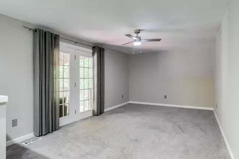 Living - 4433 Festive Ct, Cincinnati, OH 45245 photo 5 of 5