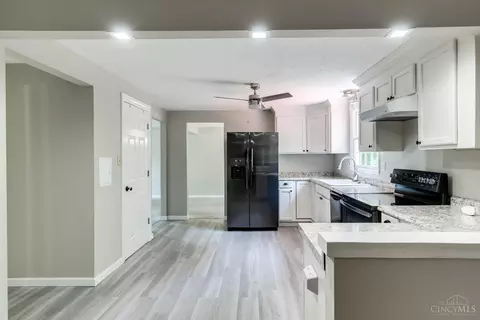 Kitchen - 4433 Festive Ct, Cincinnati, OH 45245 photo 1 of 3