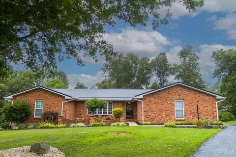 1204 Holland Cir, Hillsboro, OH 45133