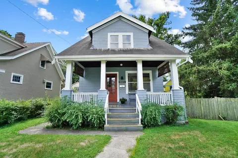 3305 Royal Pl, Cincinnati, OH 45208