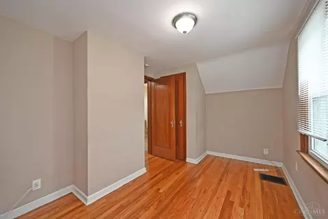 Bedroom - 1878 Ashbrook Dr, Cincinnati, OH 45238 photo 7 of 8
