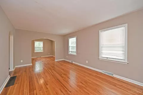 Living - 1878 Ashbrook Dr, Cincinnati, OH 45238 photo 1 of 5