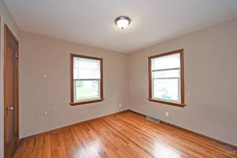 Bedroom - 1878 Ashbrook Dr, Cincinnati, OH 45238 photo 1 of 8