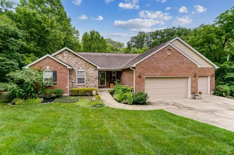 734 Creekwood Bluffs Rd, Milford, OH 45150