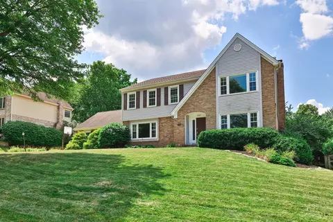 7827 Cloveridge Ct, Cincinnati, OH 45244