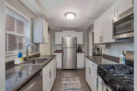 Kitchen - 1530 Beaverton Ave, Cincinnati, OH 45237 photo 5 of 5